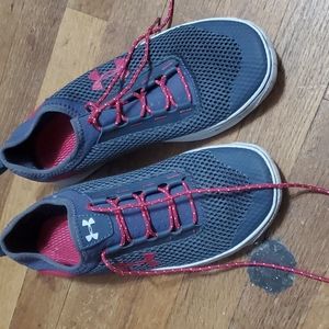 Girl's size 9.5 Under Armour running shoes
